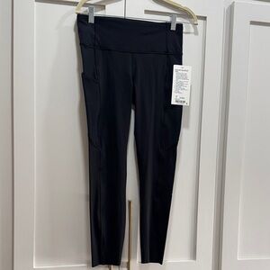 NWT Lululemon Fast and Free HR 25” Tight
Size 8
NWT Never worn! 
Retails $128
